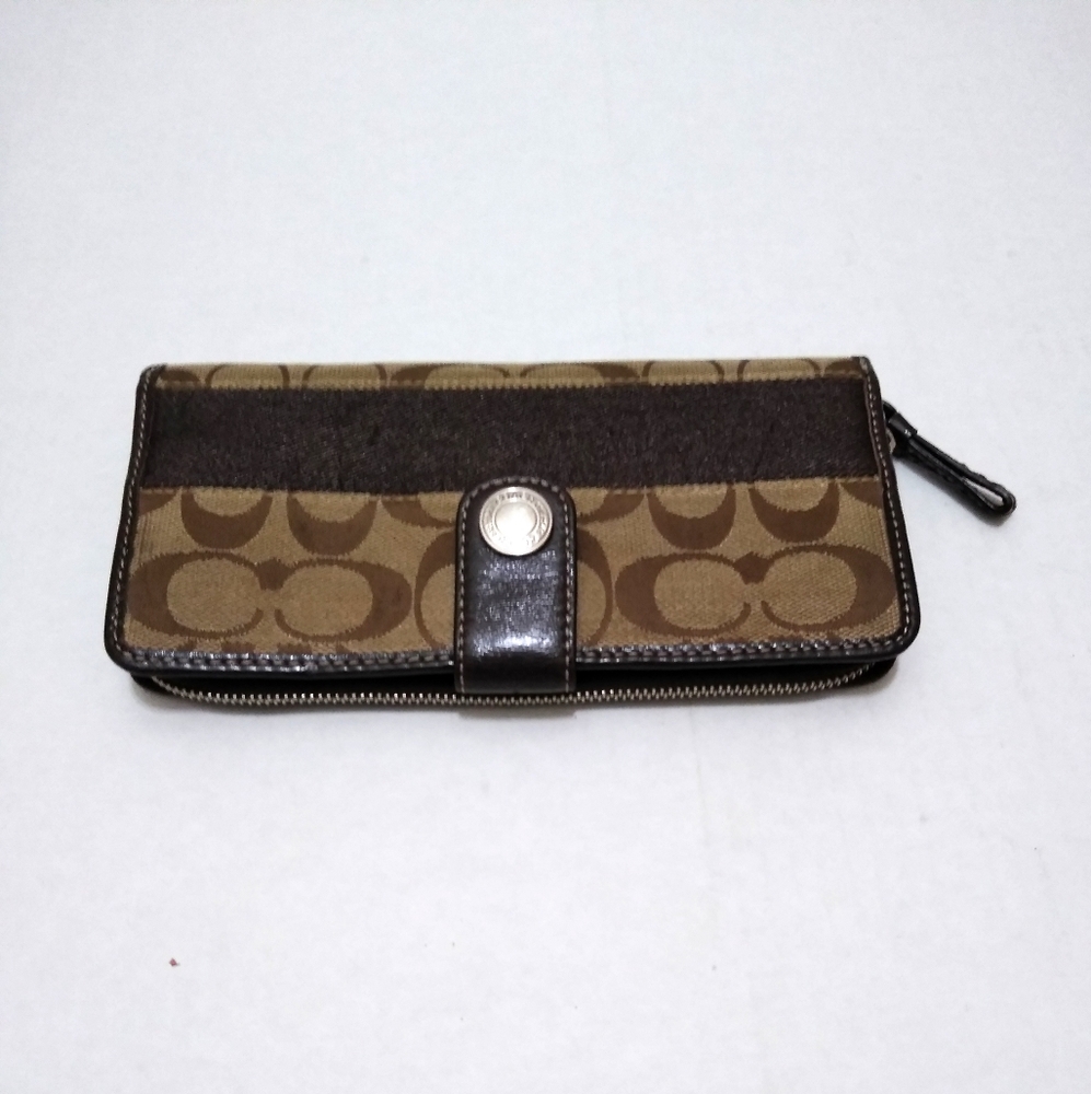 Coach Accordion Zip Wallet